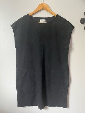 Women’s Aritzia Wilfred Free Nori Faux
Suede Shift Dress Black